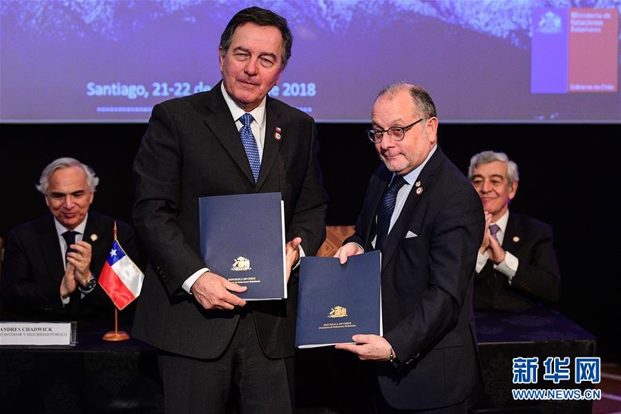 智利力克中国，莱万惊艳四座