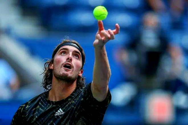 法网险胜美网，西西帕斯统治全场