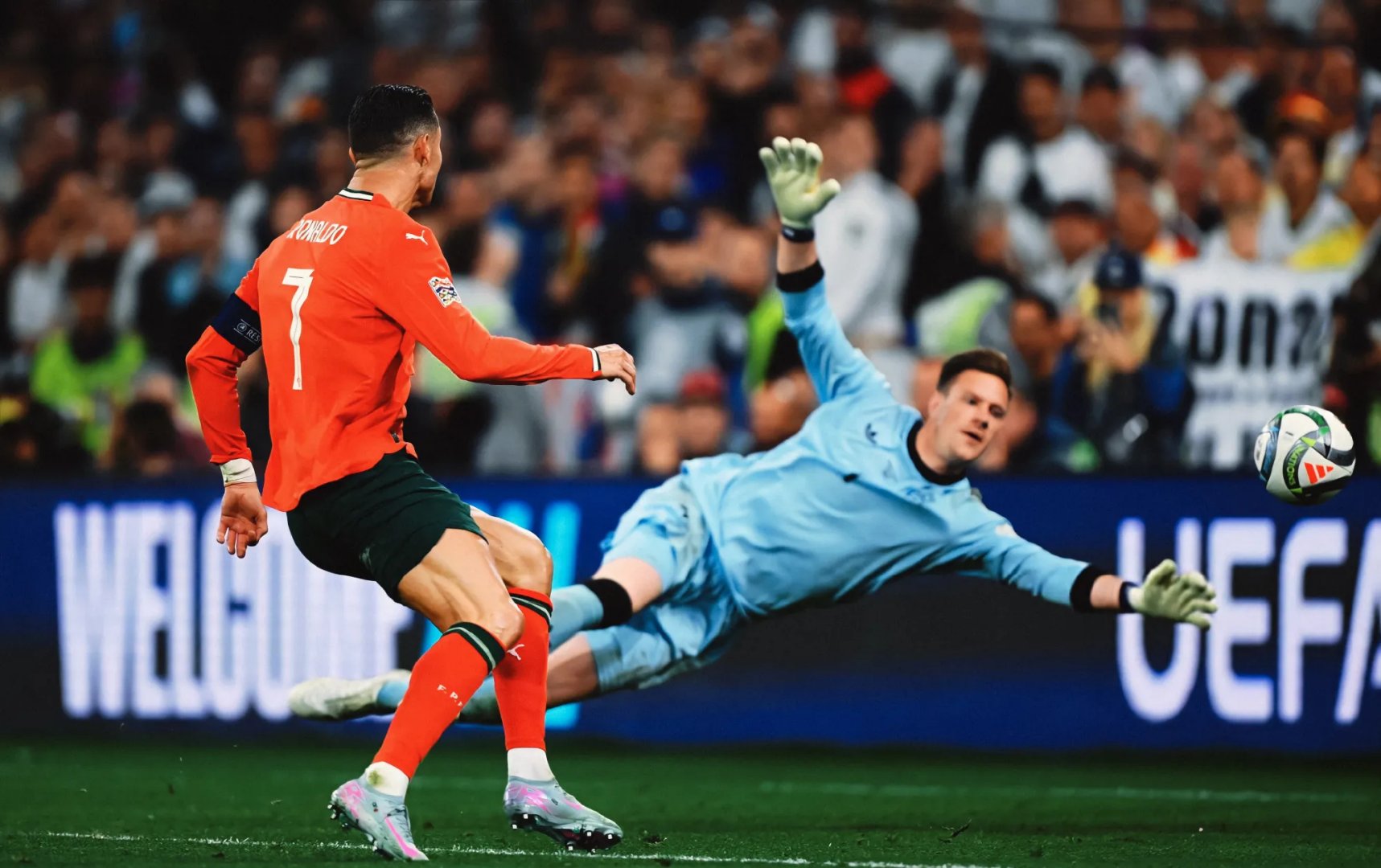 葡萄牙队逆转法国队，马龙带队取胜