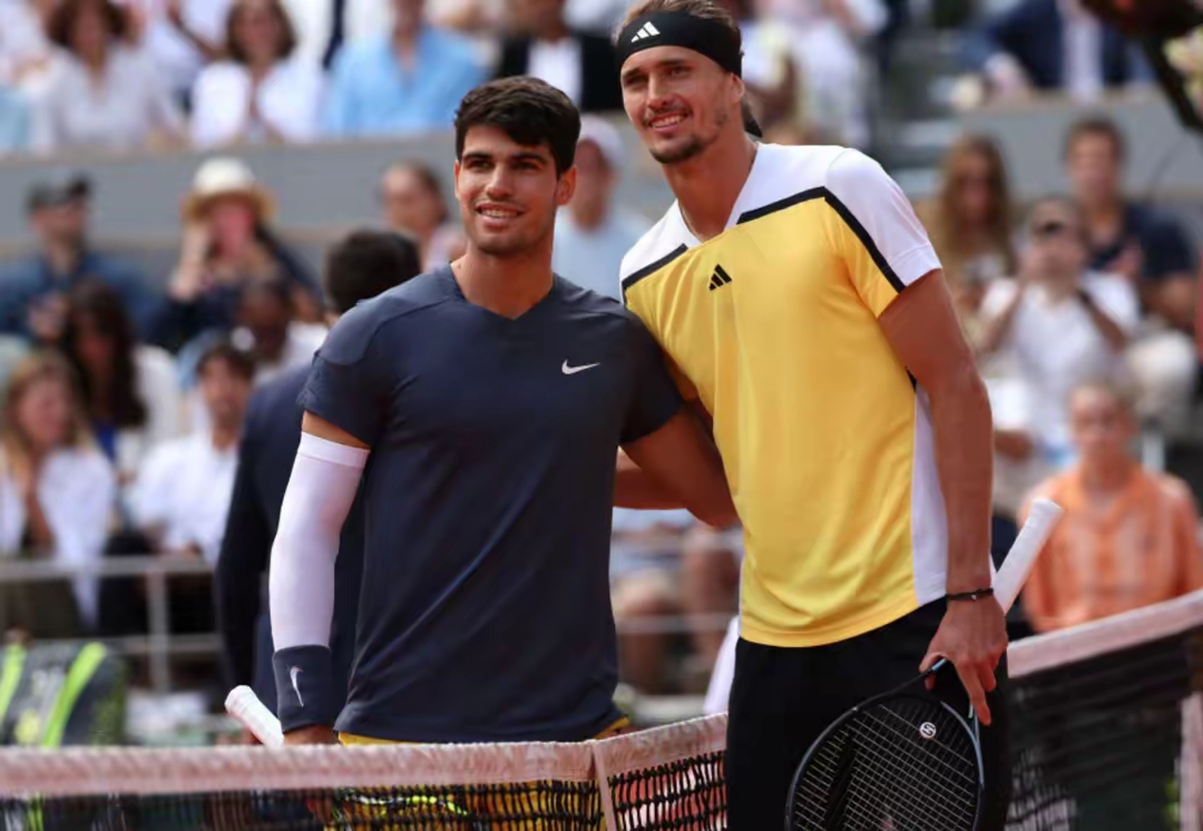 联合杯逆转温网，兹维列夫扛起全队