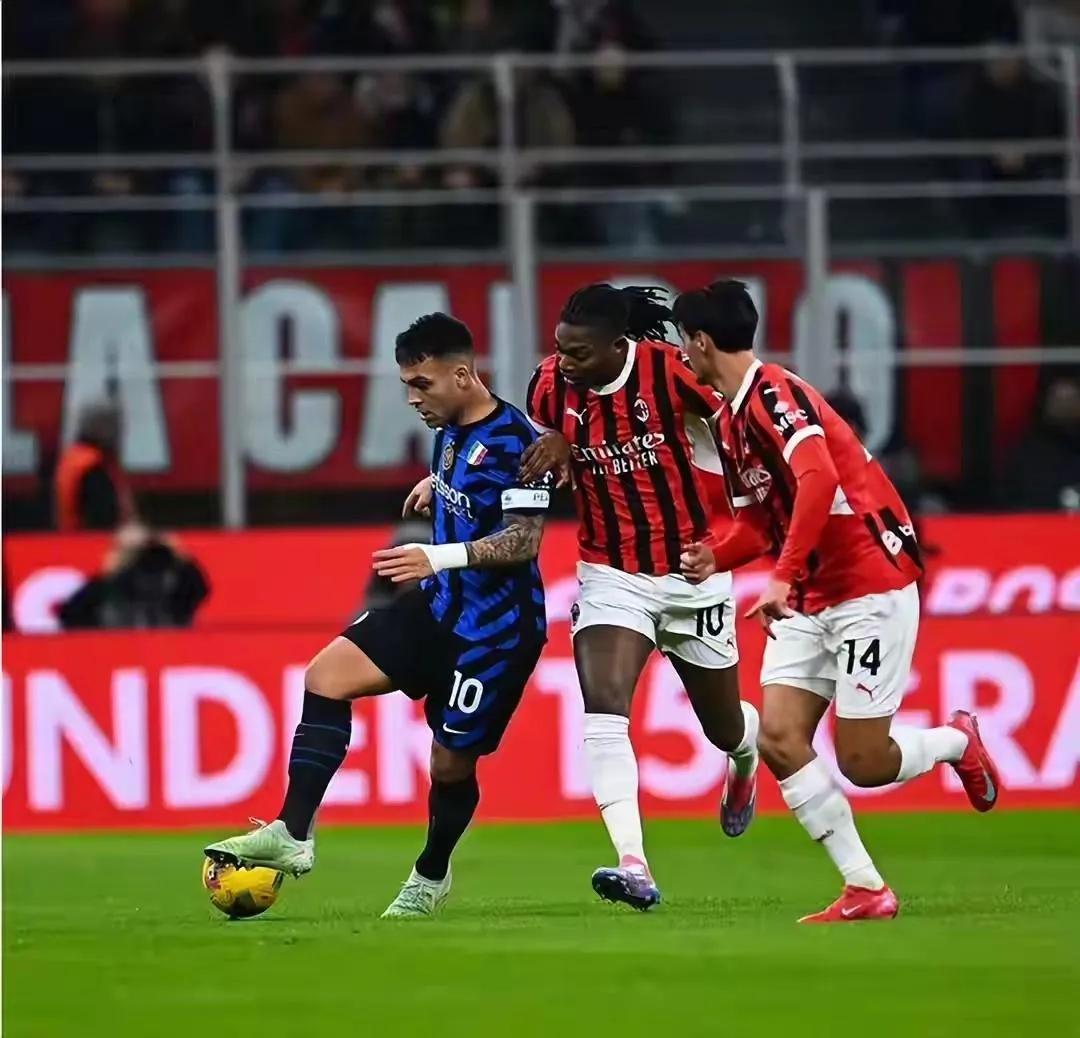 AC米兰鏖战荷兰，库尔图瓦统治全场