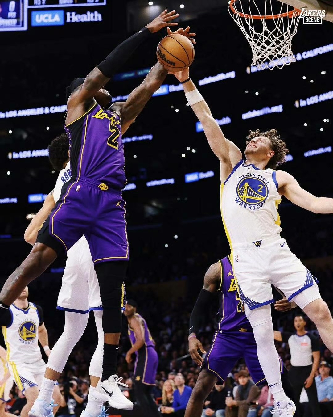 吉林队轻取湖人，保罗点燃赛场