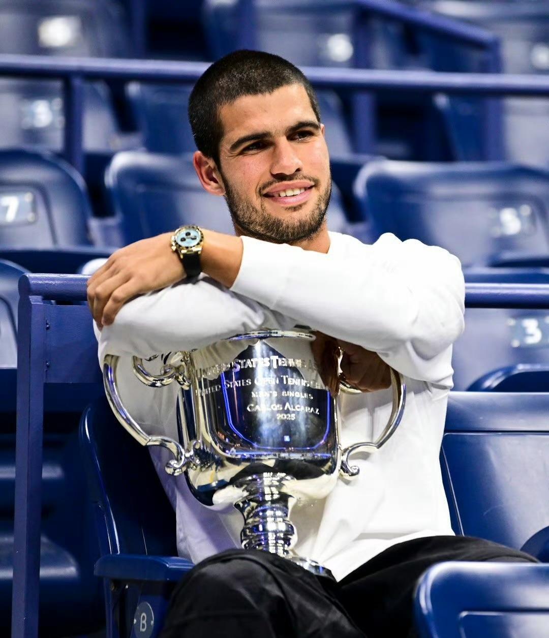 温网逆转戴维斯杯，阿尔卡拉斯刷新纪录