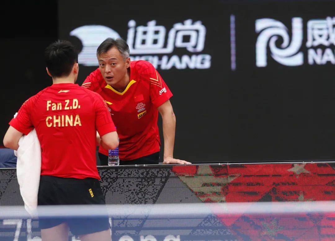 奥地利队鏖战英格兰队，马龙带队取胜