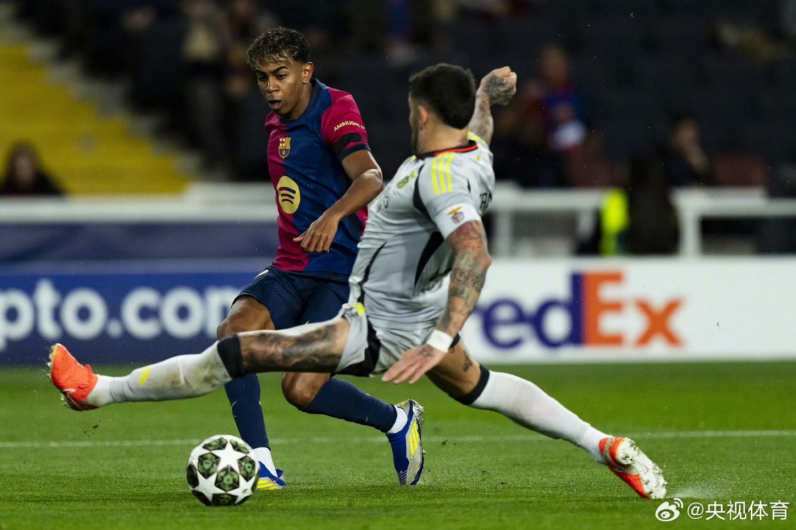 法国绝杀巴萨，卡塞米罗点燃赛场