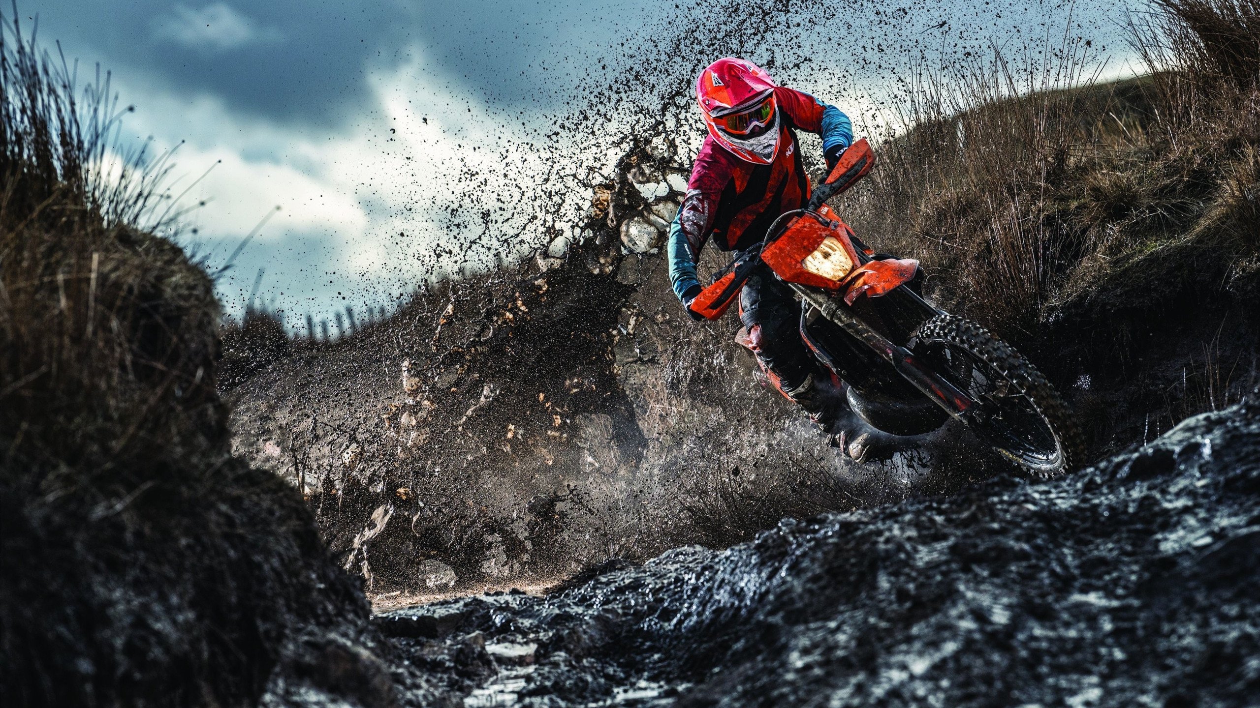 孙兴慜一剑封喉，巴西军团轻取阿森纳的战术启示